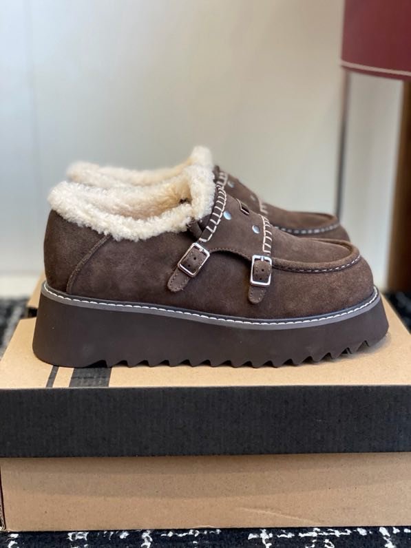 Лоферы на меху женские