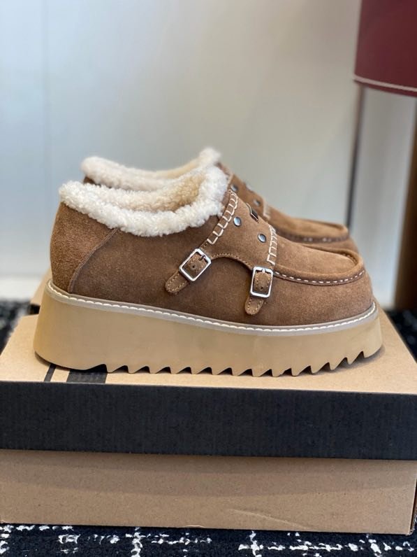 Лоферы на меху женские