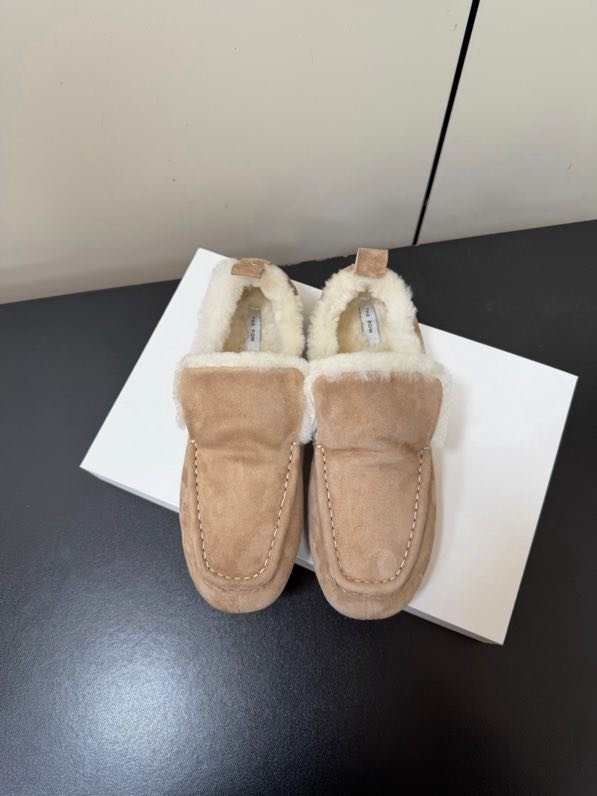 Лоферы on fur women's