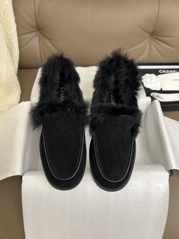 Лоферы на меху женские