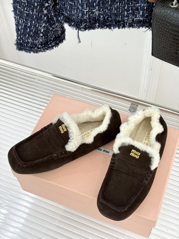 Лоферы на хутрі жіночі фото 2