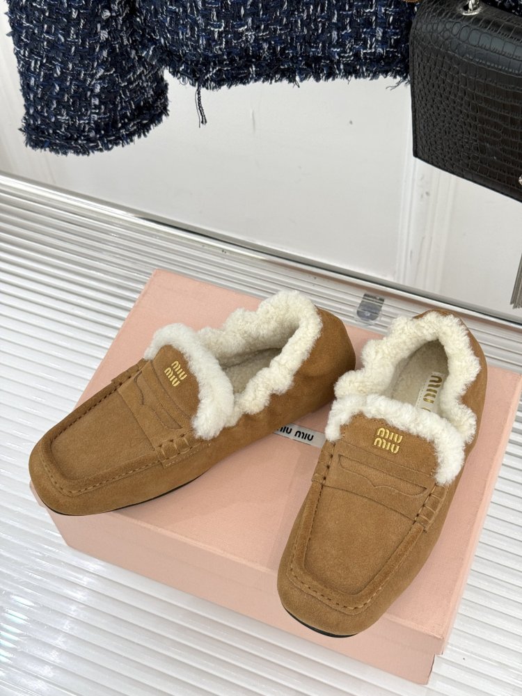 Лоферы на хутрі жіночі фото 2