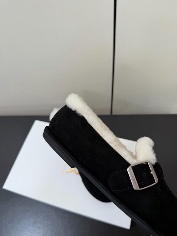 Лоферы на хутрі жіночі фото 2