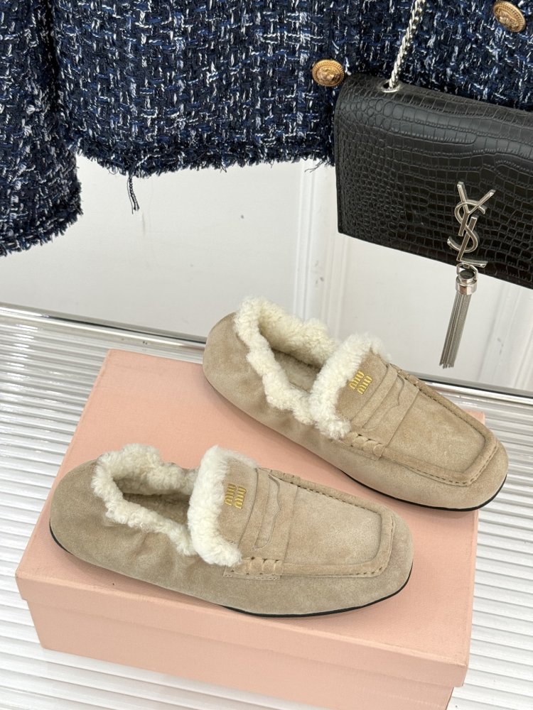 Лоферы на хутрі жіночі фото 3