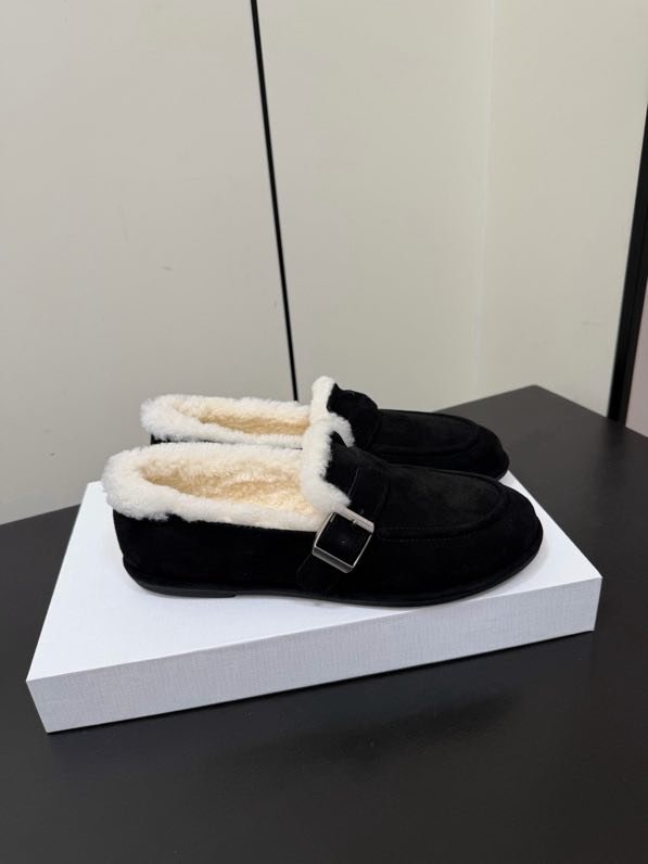 Лоферы на хутрі жіночі фото 3