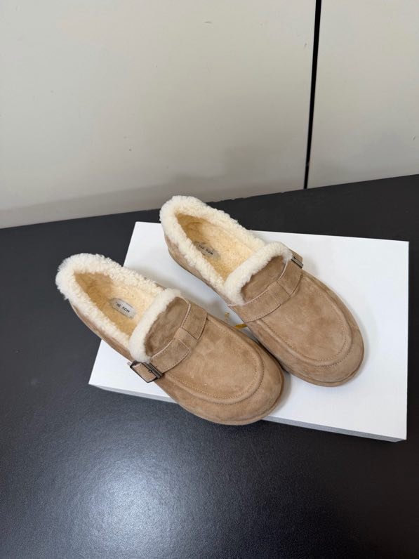 Лоферы на хутрі жіночі фото 3