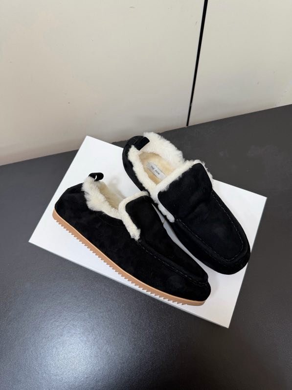 Лоферы on fur women's фото 3