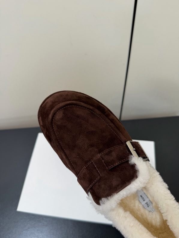 Лоферы на хутрі жіночі фото 5