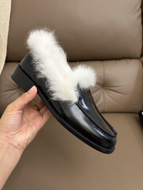 Лоферы на меху женские фото 5