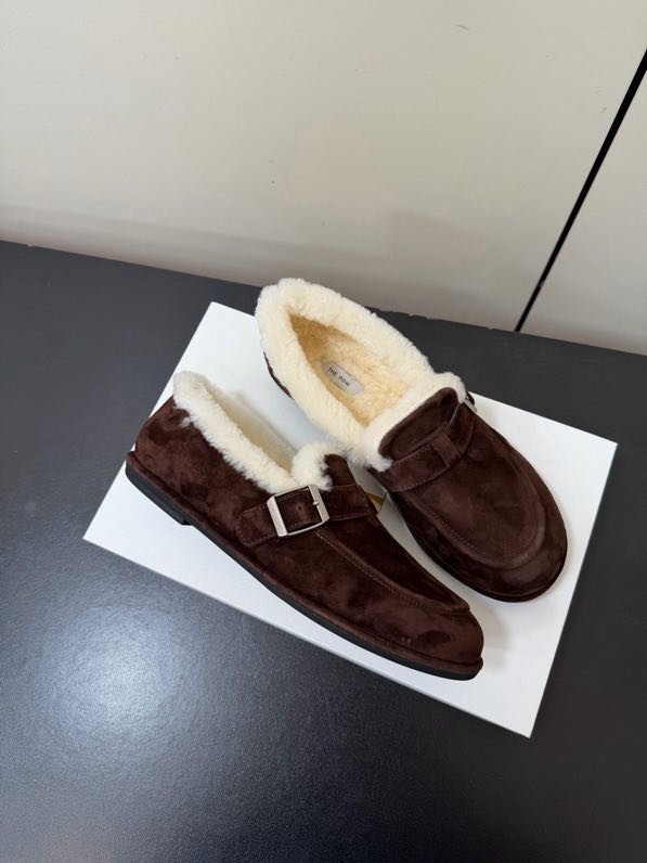 Лоферы на хутрі жіночі фото 6