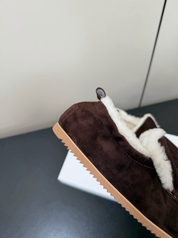 Лоферы on fur women's фото 6