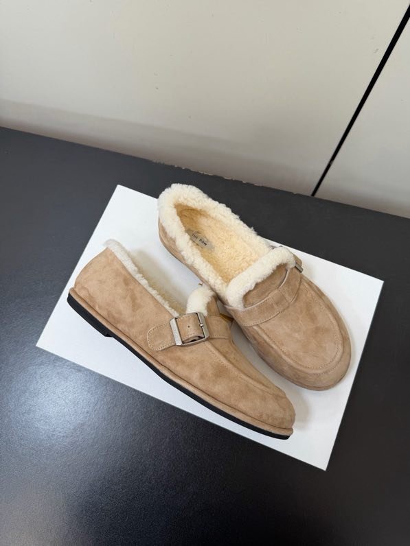 Лоферы на хутрі жіночі фото 7