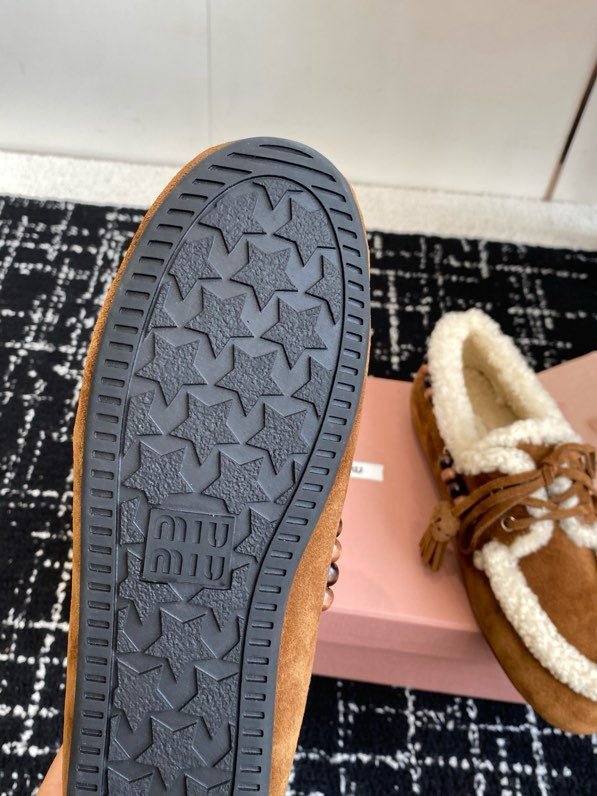 Лоферы на хутрі жіночі фото 8