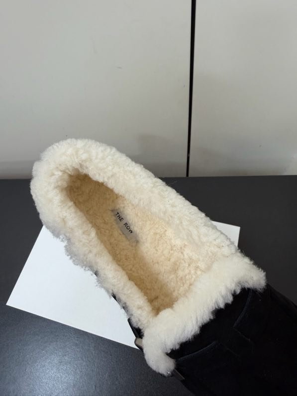 Лоферы на хутрі жіночі фото 8
