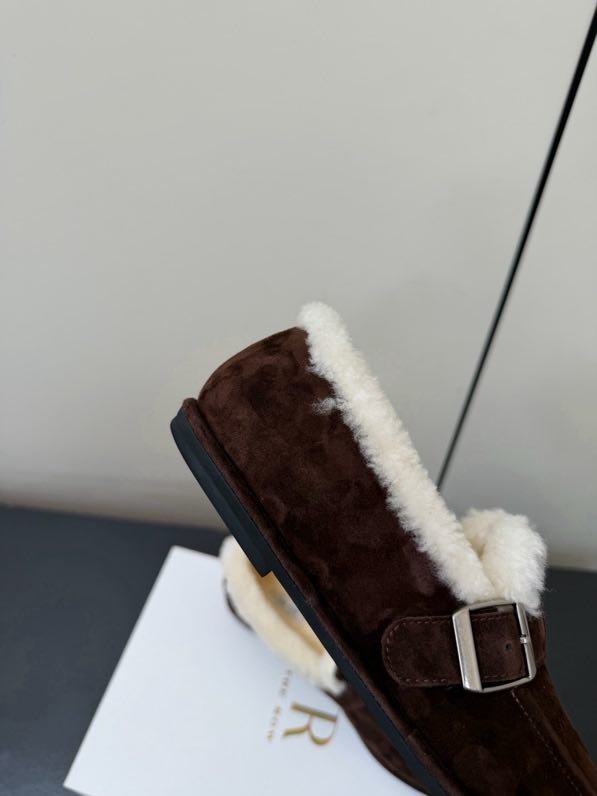 Лоферы на хутрі жіночі фото 8