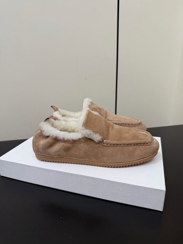 Лоферы on fur women's фото 8