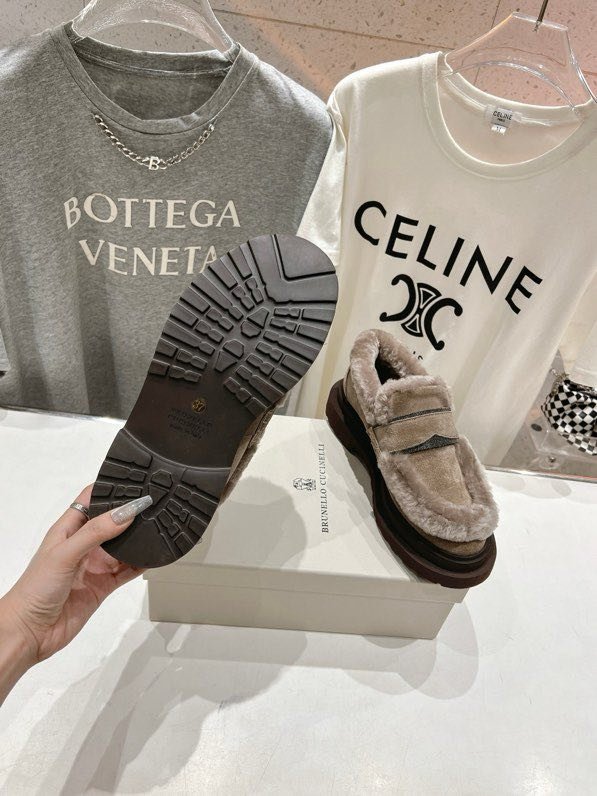 Лоферы on fur women's фото 9