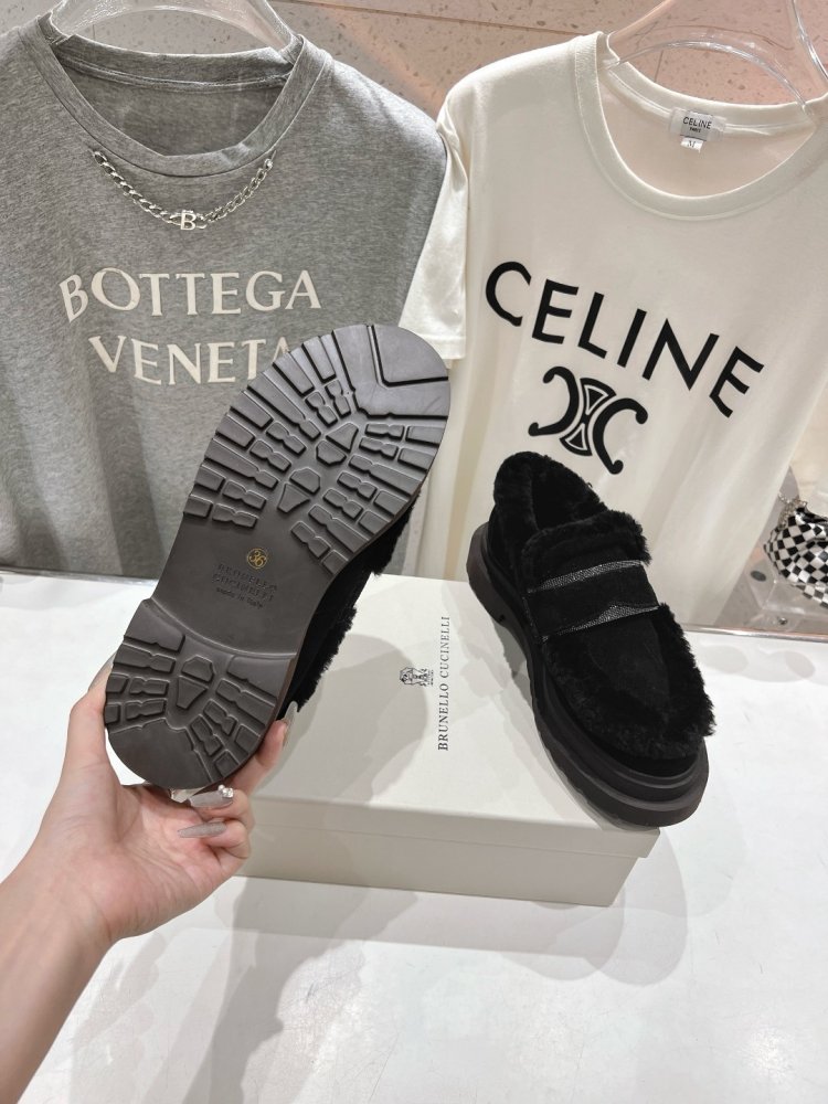 Лоферы на меху зимние женские фото 9