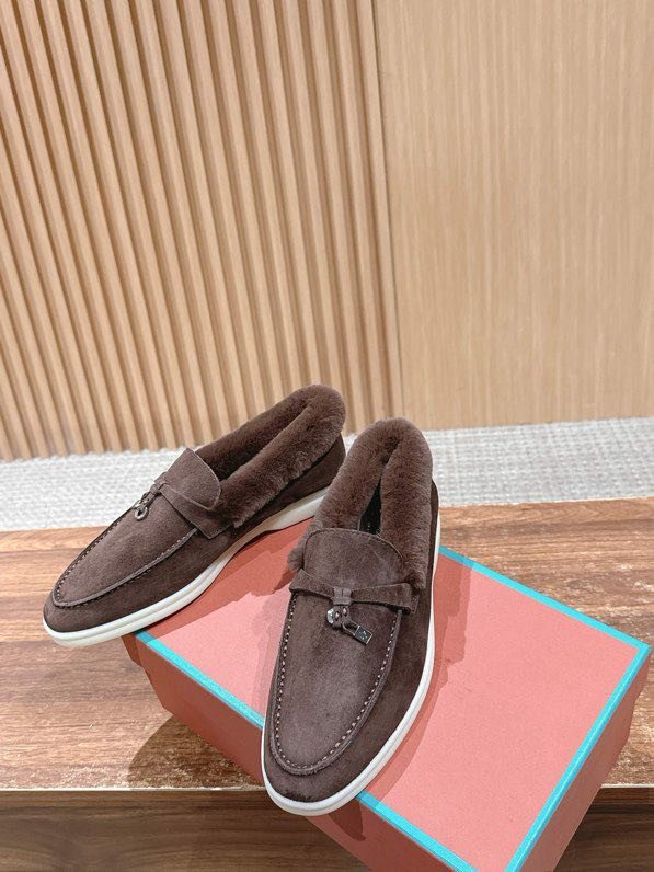 Лоферы на хутрі зимові