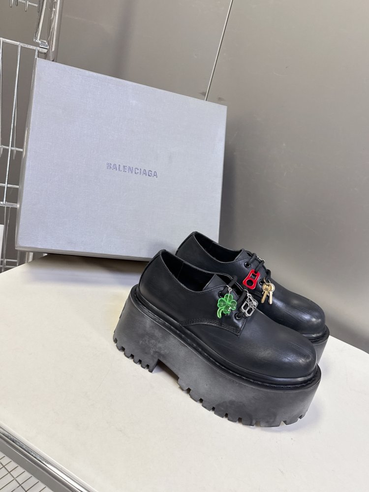 Лоферы на платформі BALENCIAGA STRIKE фото 3