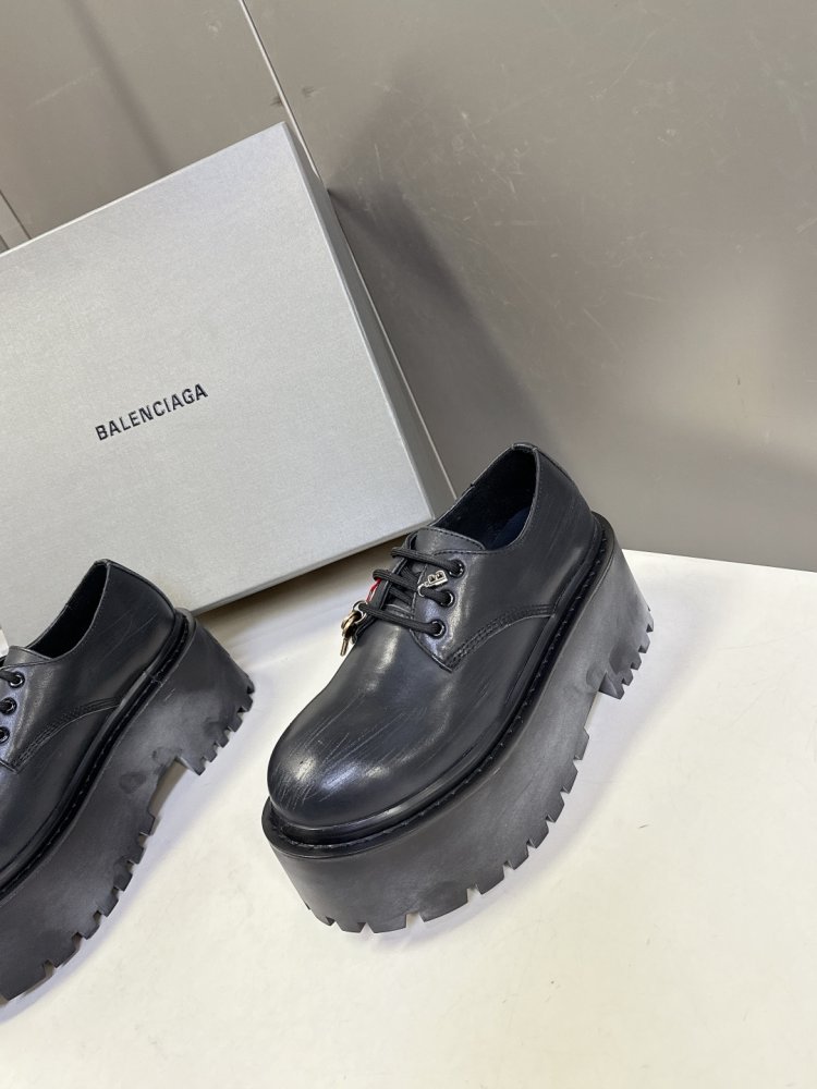Лоферы на платформі BALENCIAGA STRIKE фото 4