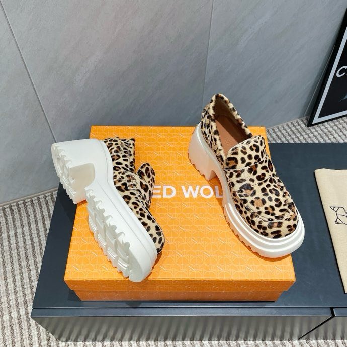 Лоферы на платформі фото 4