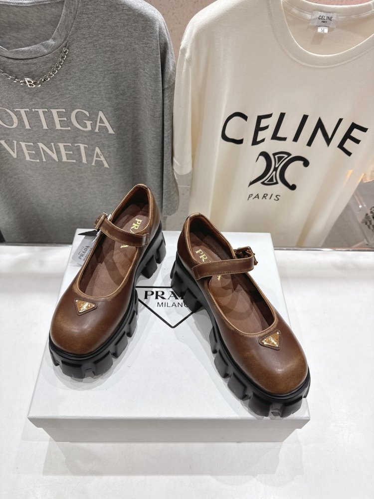 Лоферы на высокой подошве женские фото 2