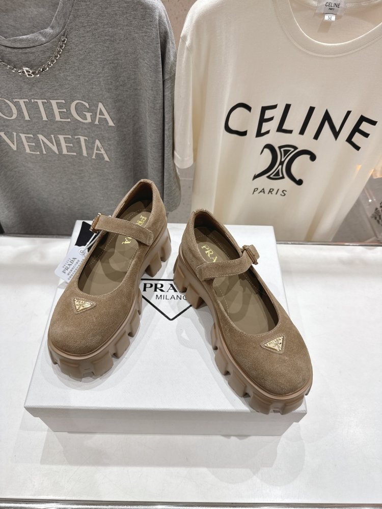 Лоферы на высокой подошве женские фото 2