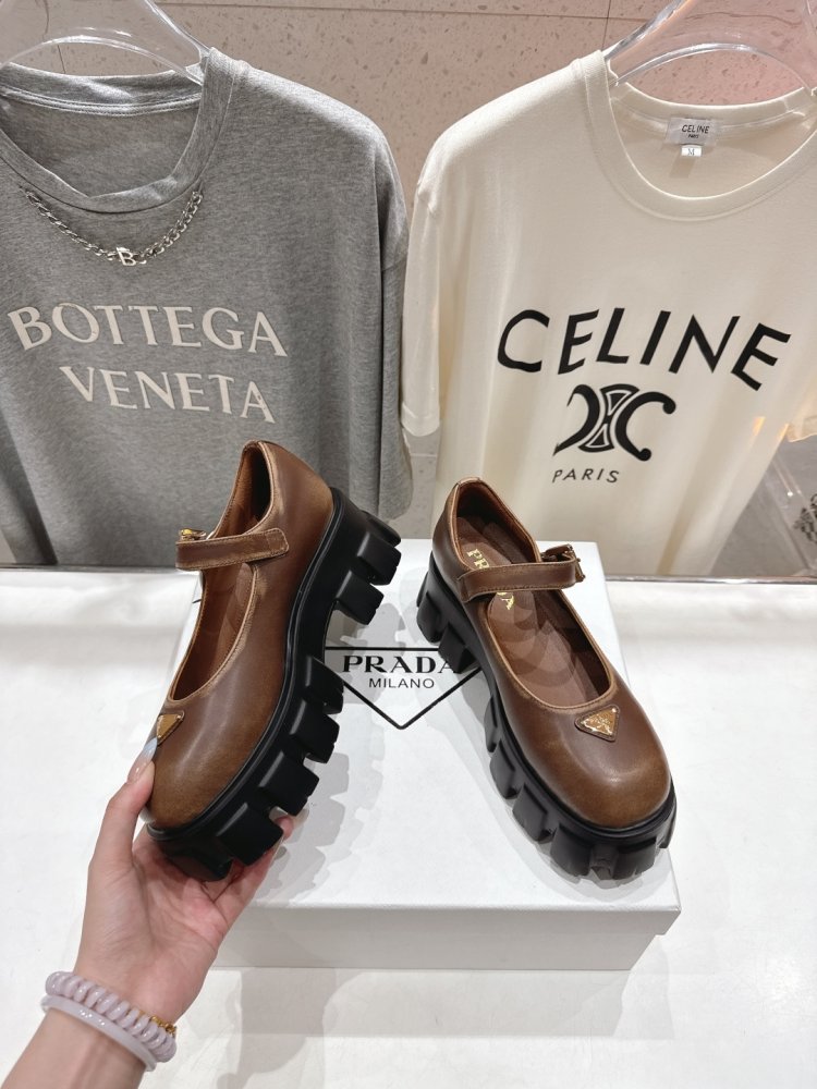 Лоферы на высокой подошве женские фото 4