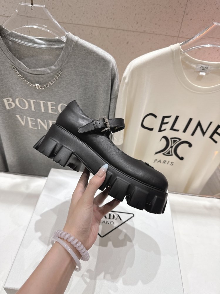 Лоферы на высокой подошве женские фото 5