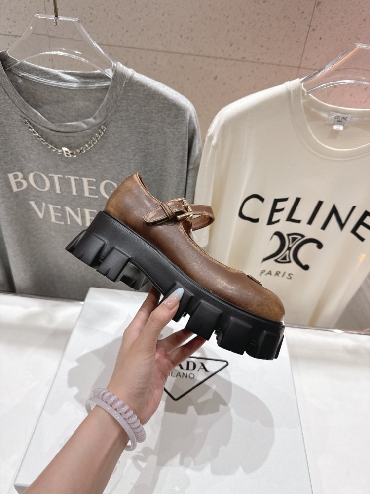 Лоферы на высокой подошве женские фото 5