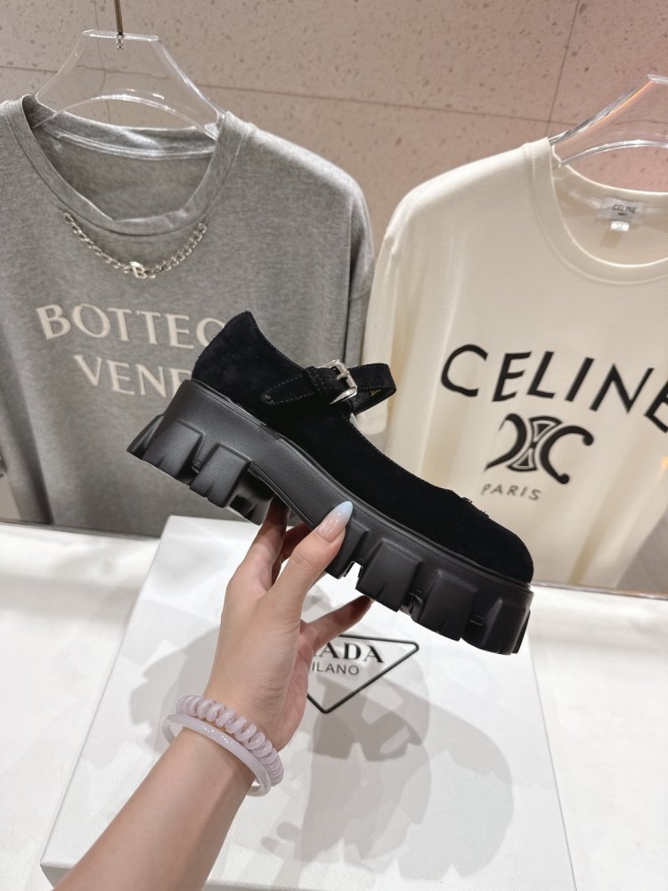 Лоферы на высокой подошве женские фото 5