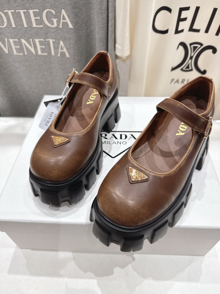 Лоферы на высокой подошве женские фото 7