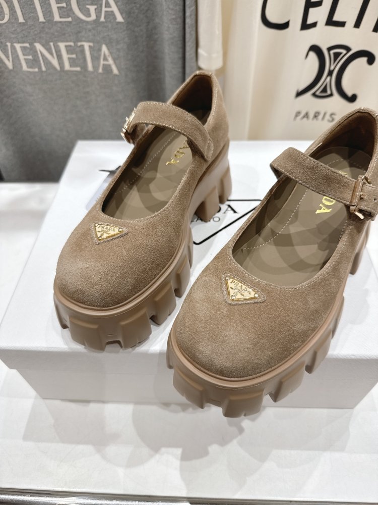 Лоферы на высокой подошве женские фото 7