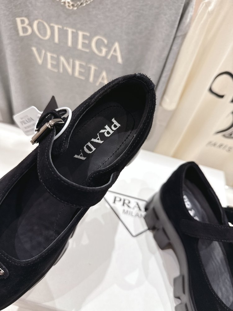 Лоферы на высокой подошве женские фото 7