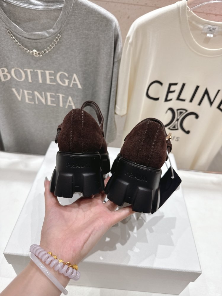 Лоферы на высокой подошве женские фото 8