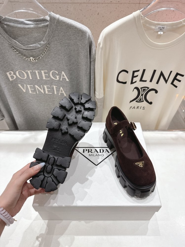 Лоферы на высокой подошве женские фото 9