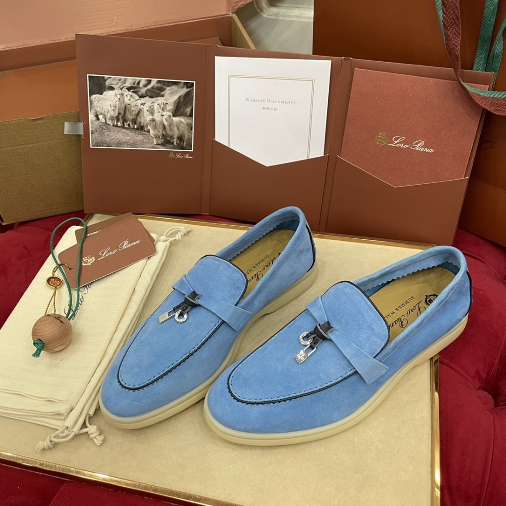 Лоферы Summer Charms of suede from silver фурнитурой