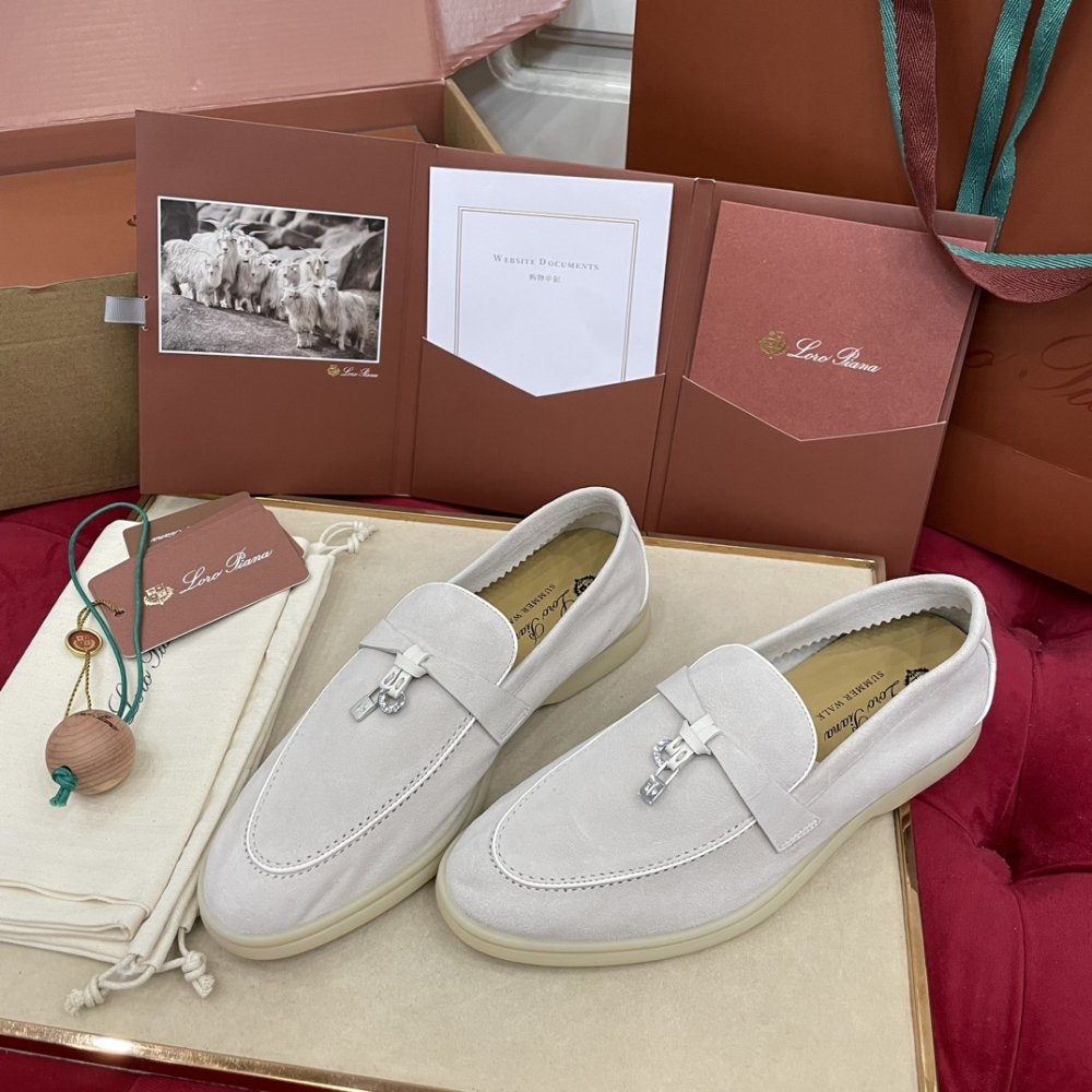 Лоферы Summer Charms of suede from silver фурнитурой