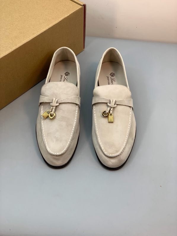 Лоферы замшевые женские