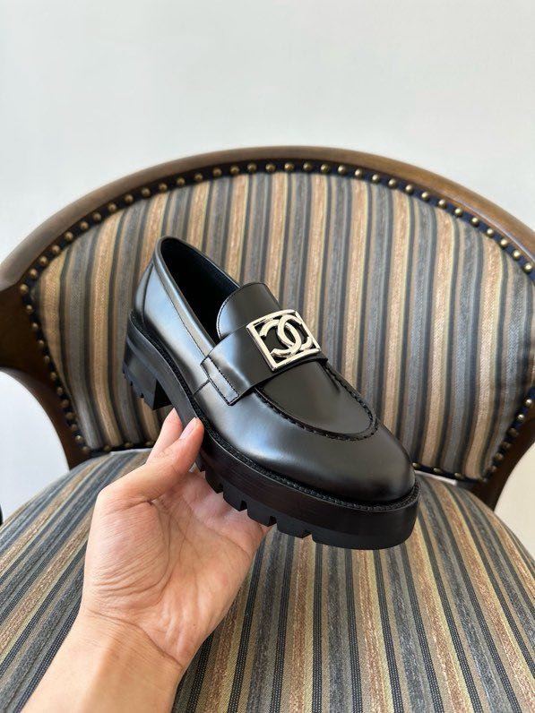 Лоферы женские 23B