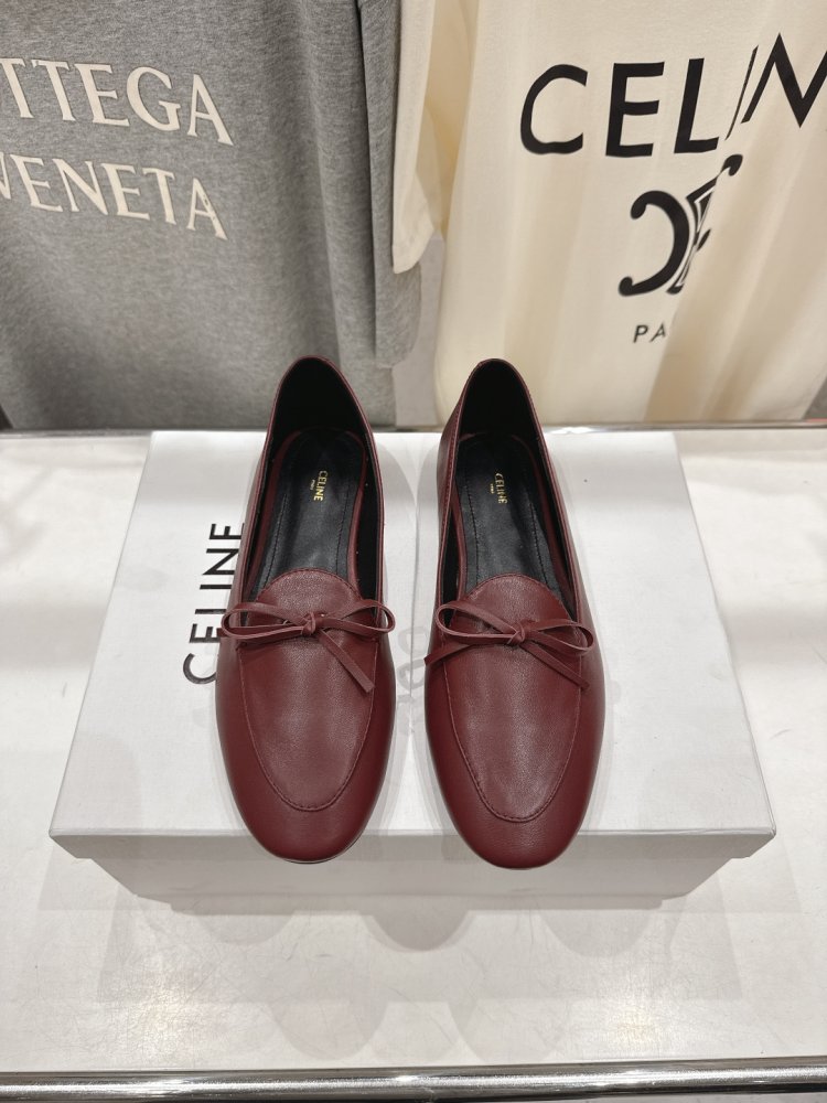 Лоферы жіночі шкіряні