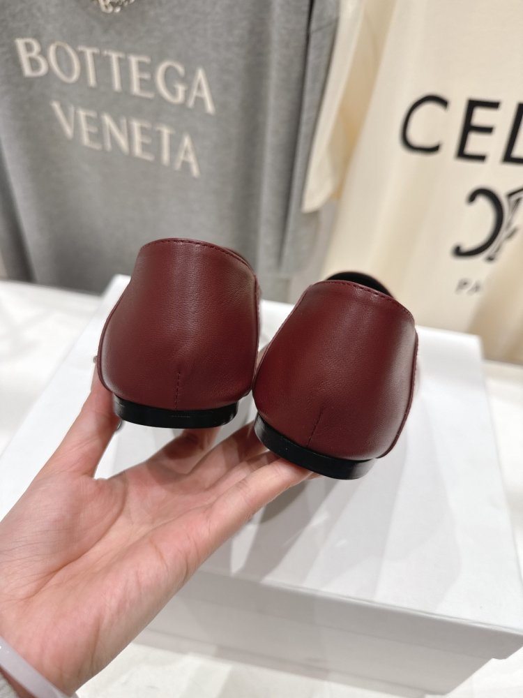 Лоферы женские кожаные фото 8