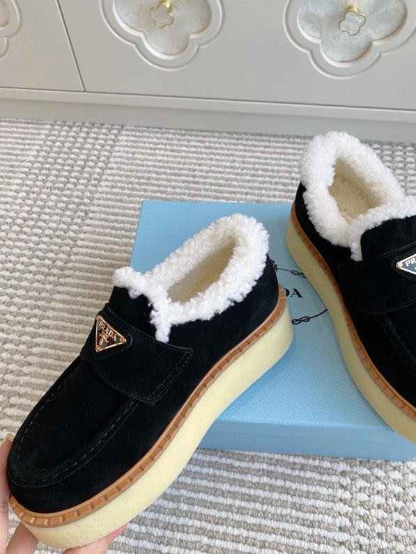 Лоферы женские на меху зимние фото 3