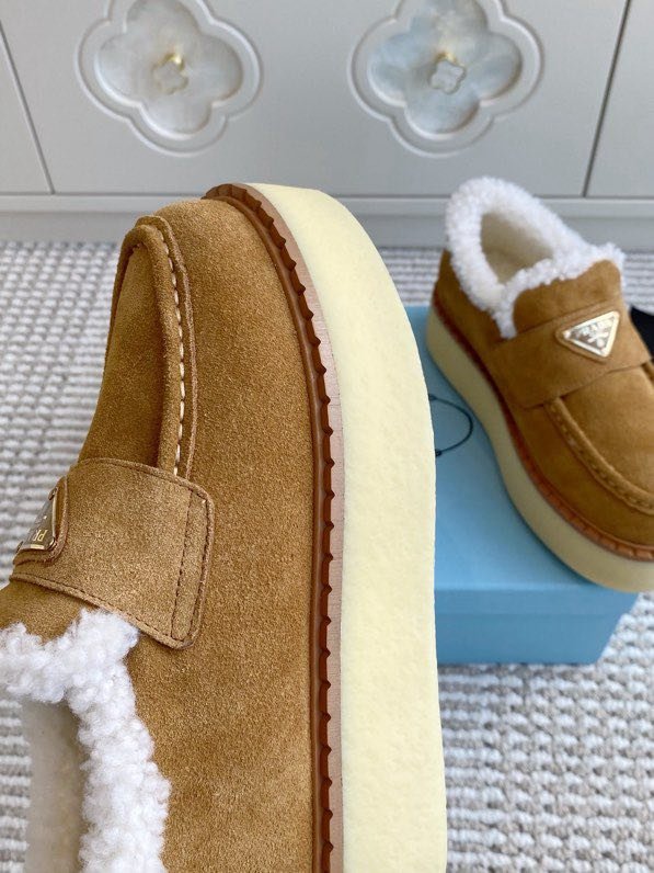 Лоферы женские на меху зимние фото 4