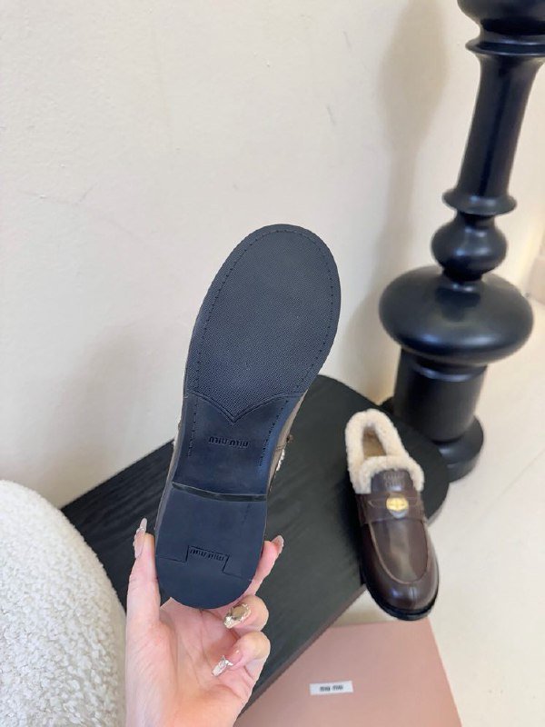 Лоферы женские на меху зимние фото 5