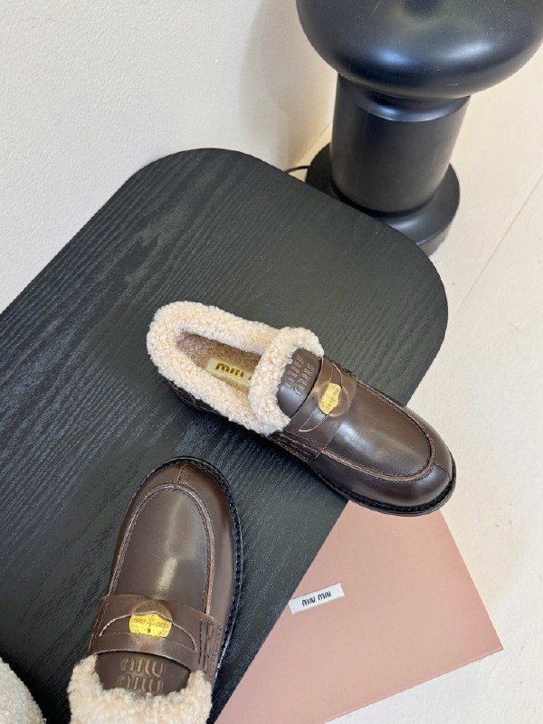 Лоферы женские на меху зимние фото 6