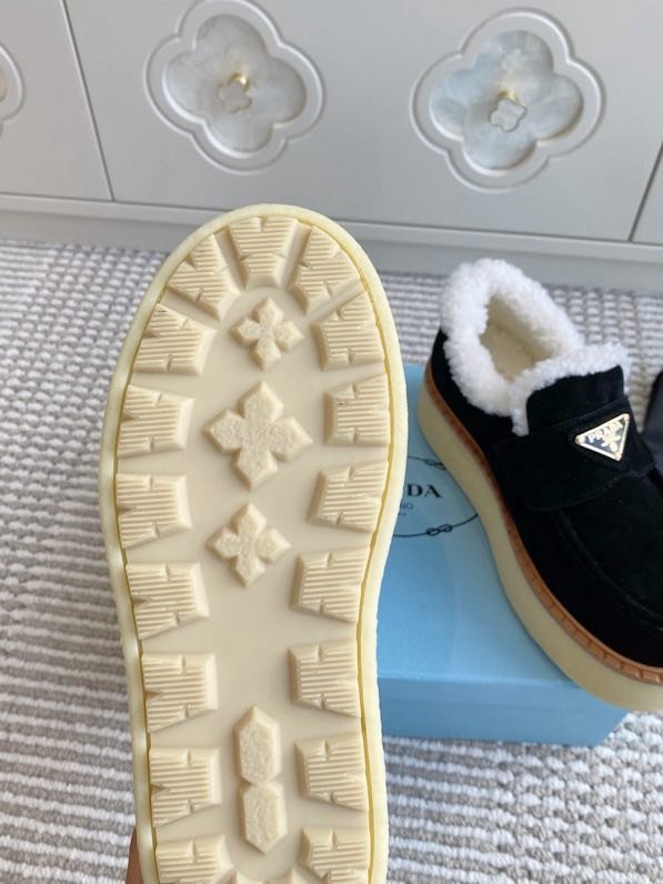 Лоферы женские на меху зимние фото 9
