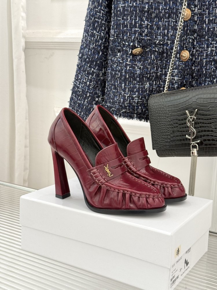 Лоферы женские на высоком каблуке