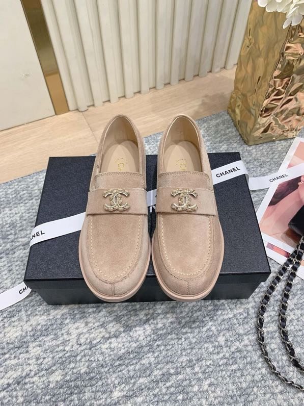 Лоферы жіночі